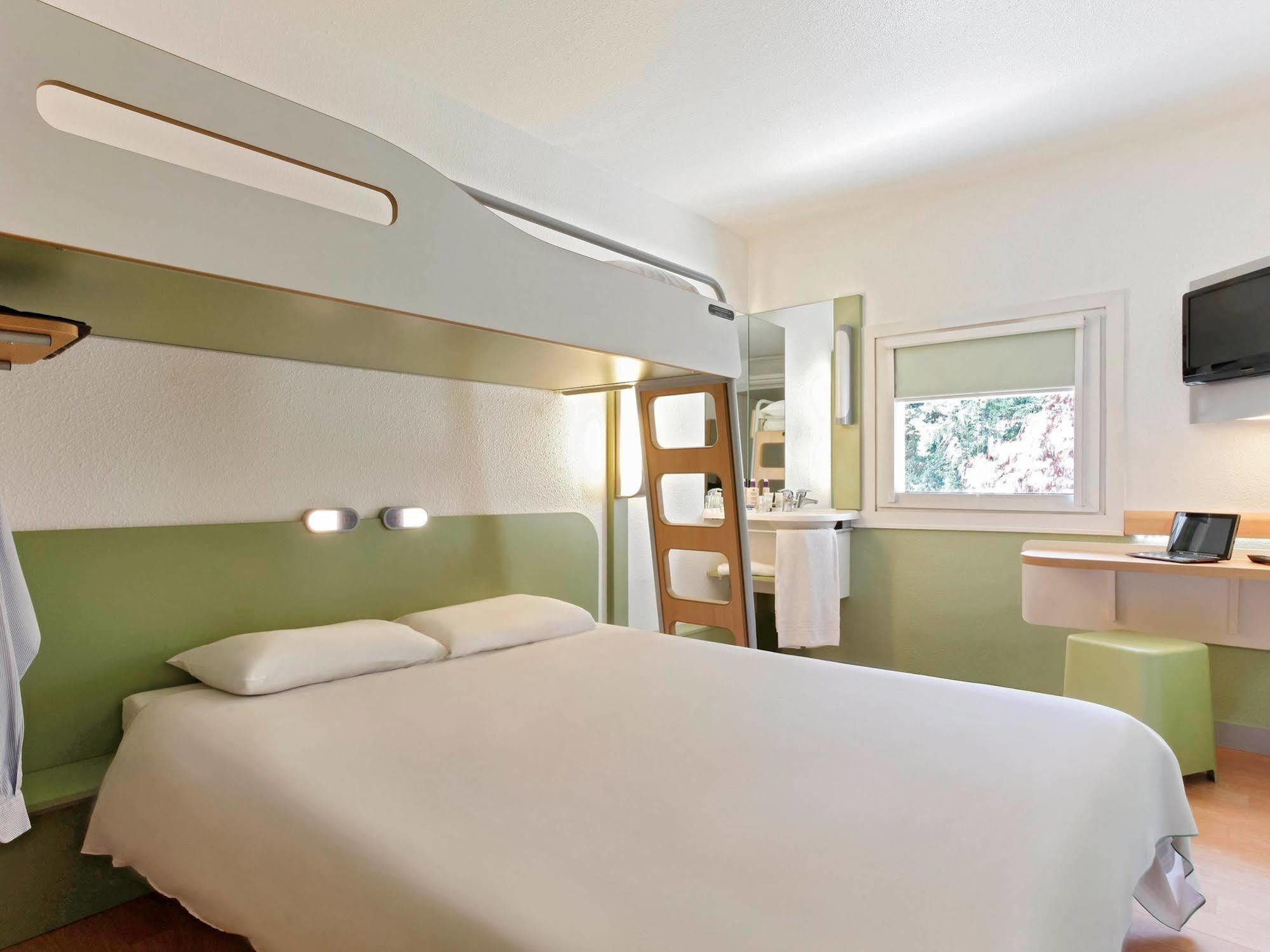 Ibis Budget Aix En Provence Est Le Canet Meyreuil Zewnętrze zdjęcie